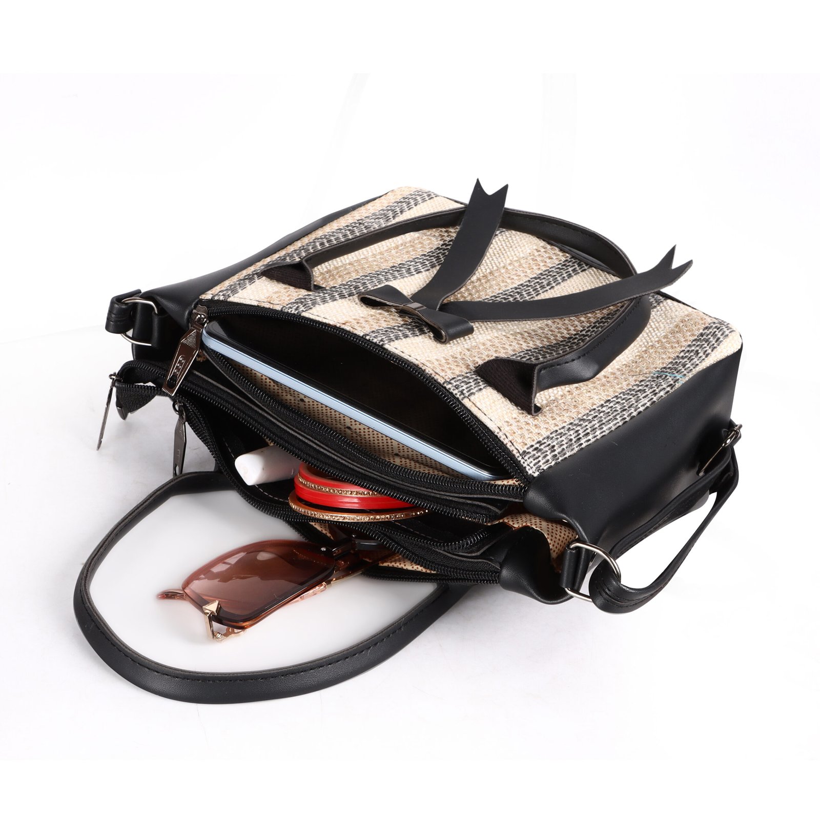 Black Glamorous Faux Leather Handbag HB22