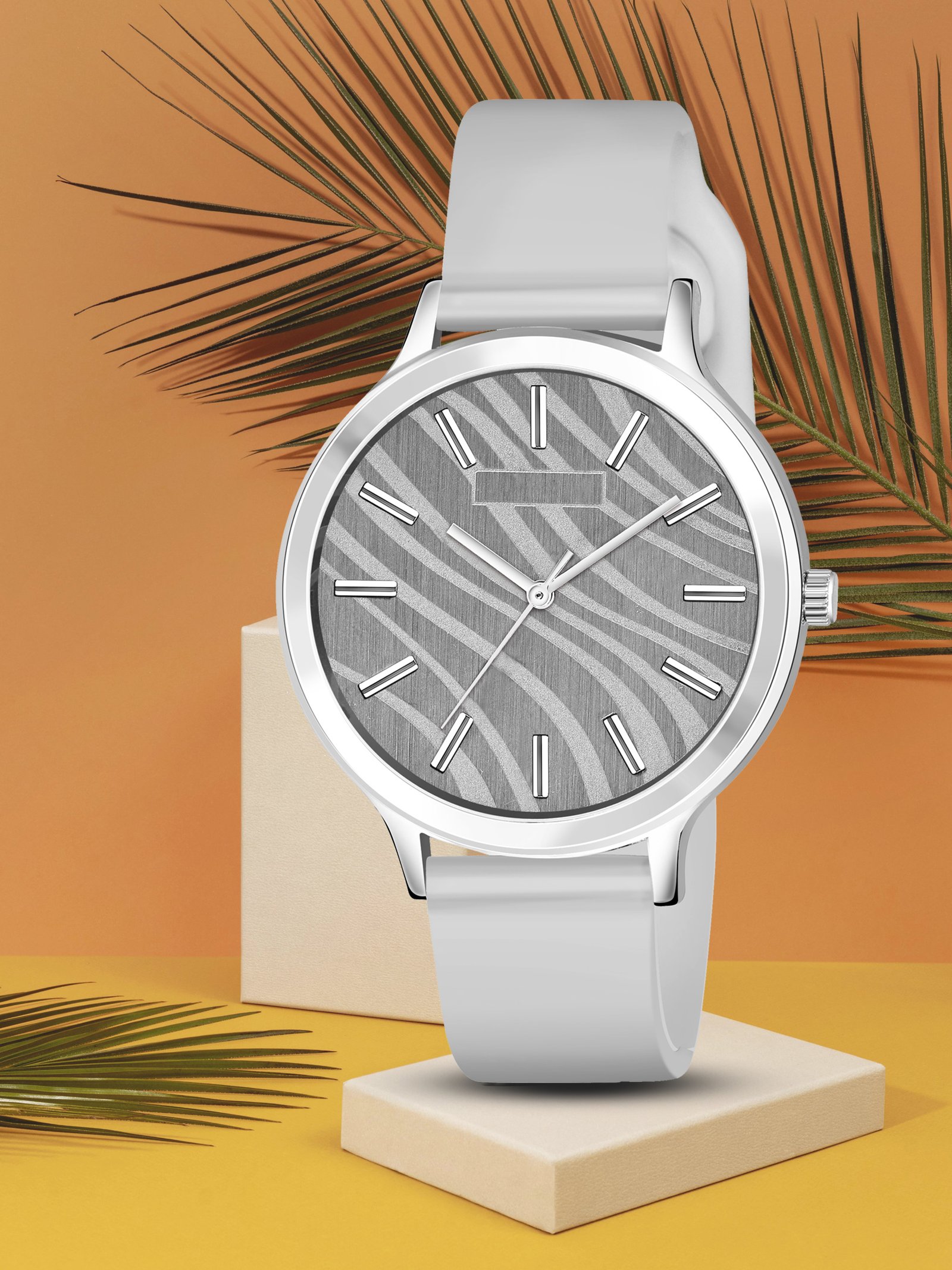 Grey Stylish Dial Analog Watch For Women LR348