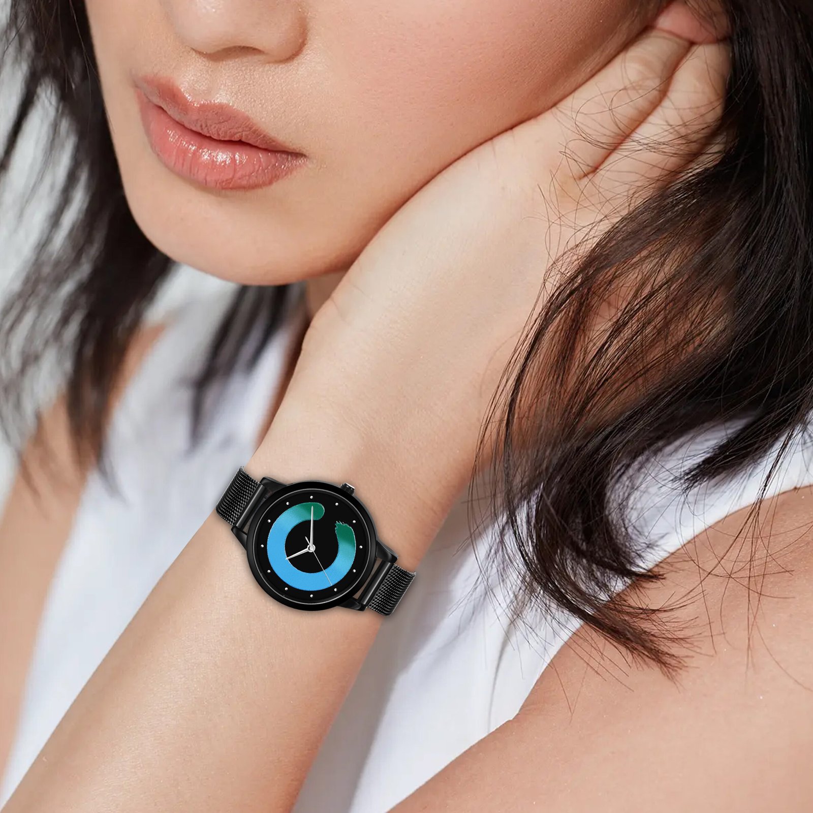 Blue Stylish Dial Analog Watch For Women LR352